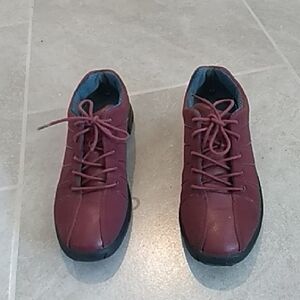 Women's Burgundy Sneakers